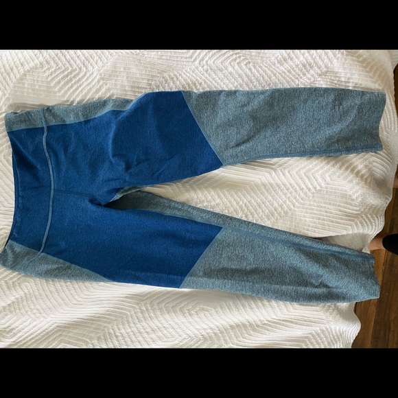 Outdoor Voices 3/4 Legging - Picture 1 of 4
